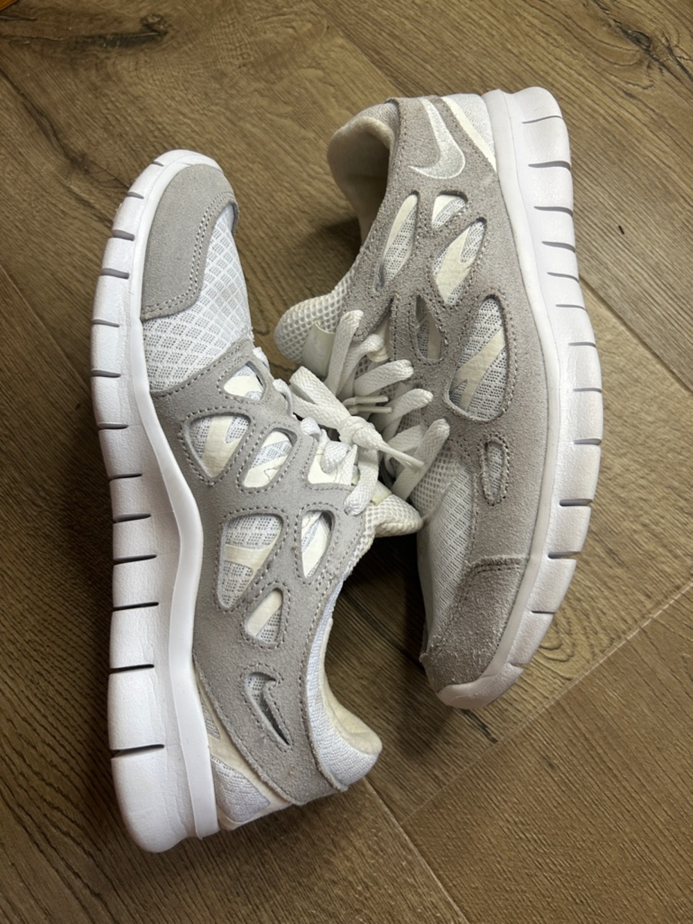 Nike Off-White / Cream Low-Top Sneakers